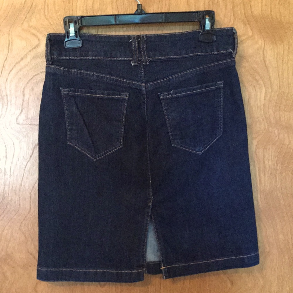 🍀 Old Navy Jean Skirt (4) - Picture 2 of 4